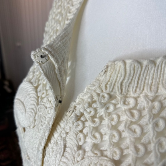 Per Se cream cotton scroll pattern knit cardigan. Size M. Excellent condition! - Picture 5 of 13